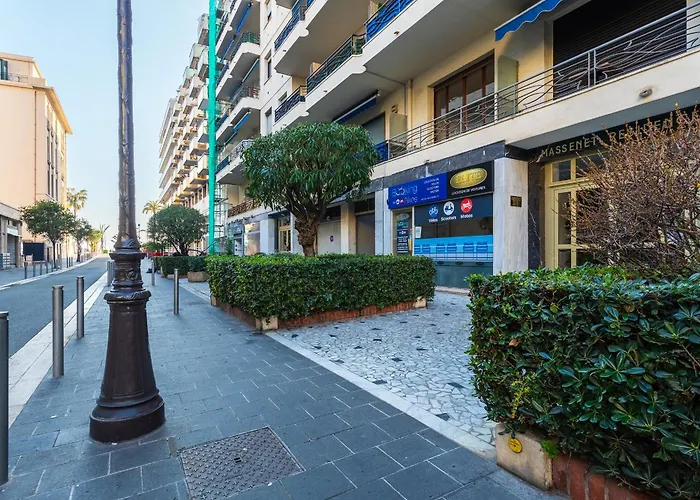 Le France-massenet Ap3015 By Riviera Homes *